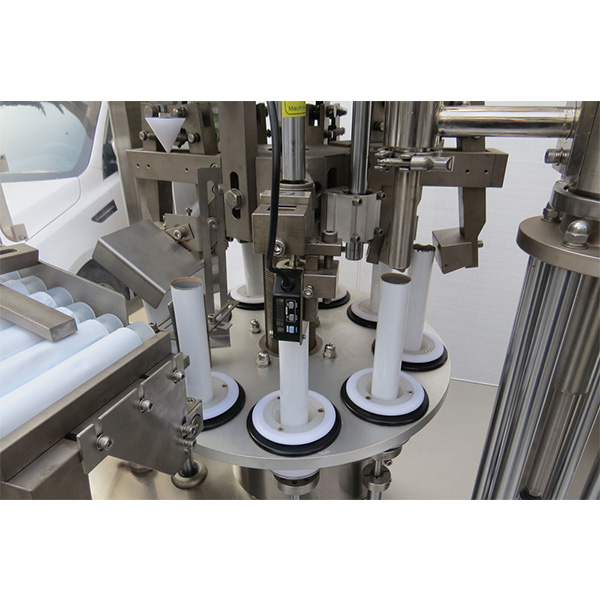 Automatisk tätningsmaskin för mjuka rörmaskiner